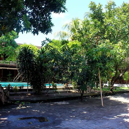 Budhi Beach Inn Kuta Lombok Buitenkant foto