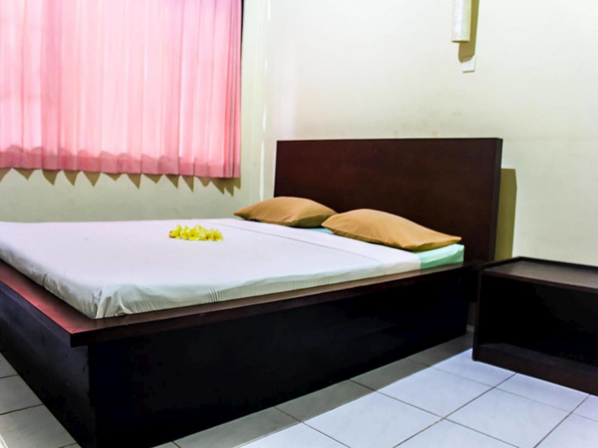 Budhi Beach Inn Kuta Lombok Buitenkant foto
